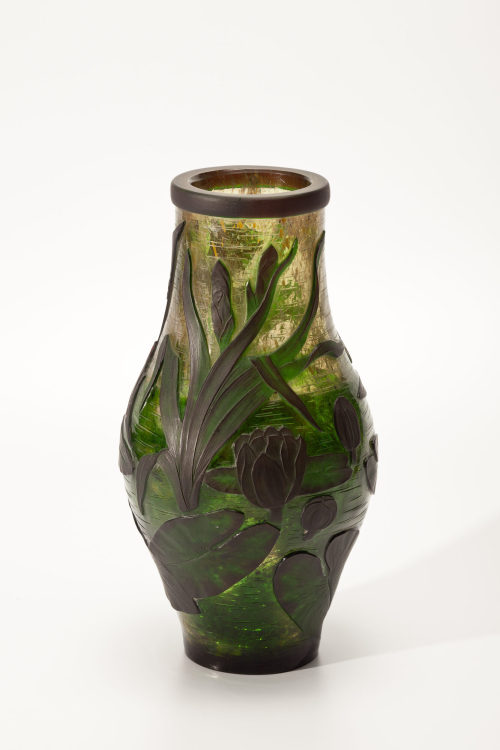 Eugène Michel (Entwurf), Vase mit Wasserpflanzen, ca. 1895–1900