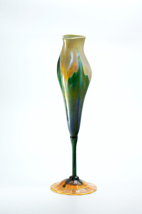 Louis C. Tiffany (Entwurf), Blütenkelchvase aus der "Favrile"-Serie, ca. 1897–1900