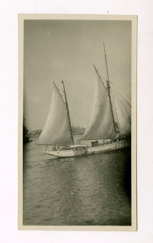 Unbekannt (Fotograf*in), Schiffansicht, Lissabon, Portugal, September 1928