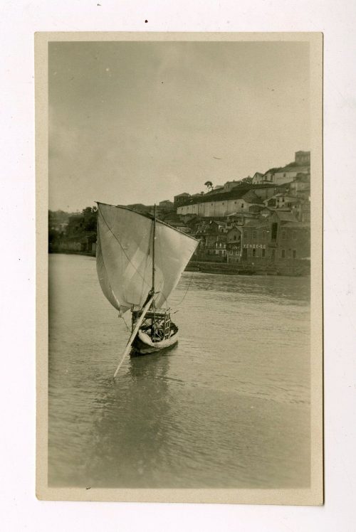 Unbekannt (Fotograf*in), Fischerbarke Pegler, Oporto, Portugal, September 1928