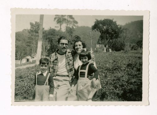 Unbekannt (Fotograf*in), ein Familienfoto, September 1951