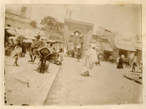 Unbekannt (Fotograf*in), Tanger, 1913