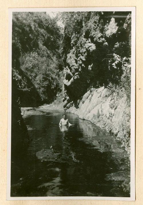 Unbekannt (Fotograf*in), Rübsam badet bei Azuaje, September 1928