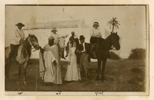 Unbekannt (Fotograf*in), Familie Kreidemann in Marokko, 1914