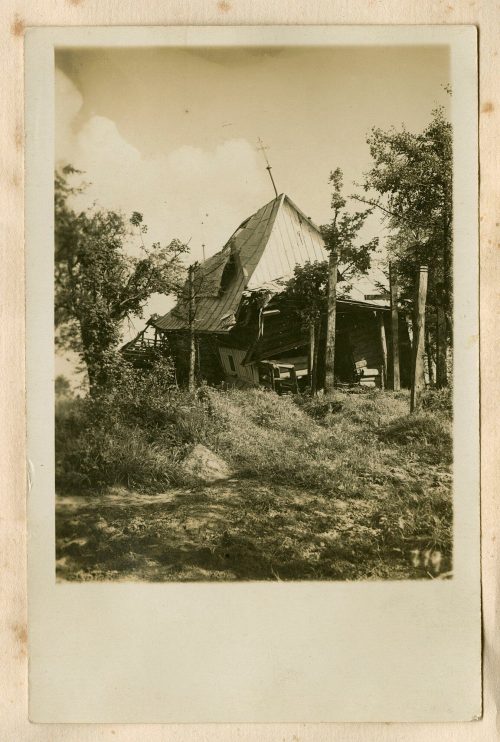 Unbekannt (Fotograf*in), zerstörte (ruthenische) Kirche, wahrscheinlich heutige Ukraine, vermutlich nach 1918