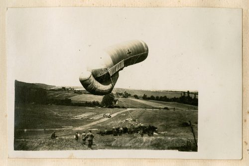 Unbekannt (Fotograf*in), Drachenballon vom Typ Parseval-Sigsfeld, wahrscheinlich Rohatyn, vermutlich nach 1918