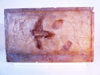 Zwei Arbeitspferde vorm Pflug