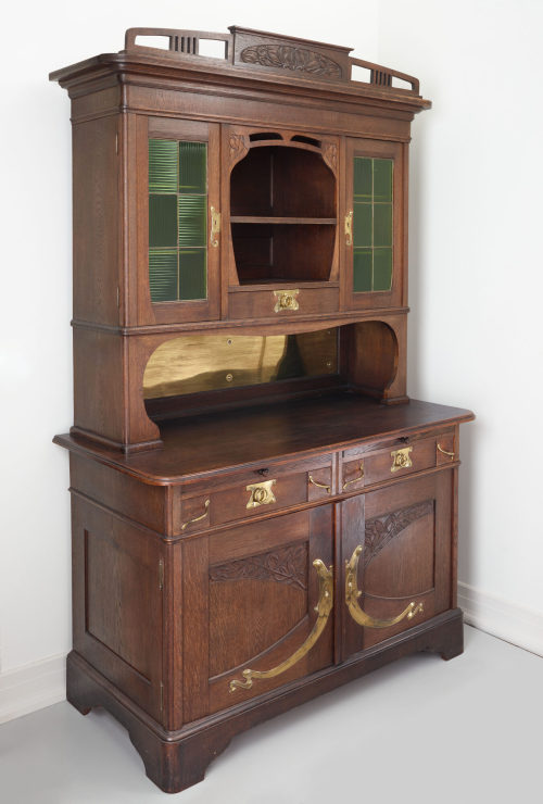 Peter Behrens (Entwurf), Schrank nach einem Entwurf von Peter Behrens (1868-1940), 1897