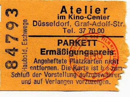 Eine Eintrittskarte (Parkett, ermäßigt) des "Atelier" im Kino-Center des "Savoy Theaters" in de ...