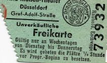 Eine Eintrittskarte (Freikarte) des "Asta Nielsen-Theater" in der Graf-Adolf-Straße 37 in Düsse ...