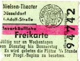 Eine zerissene Eintrittskarte (Freikarte) des "Asta Nielsen-Theater" in der Graf-Adolf-Straße 3 ...