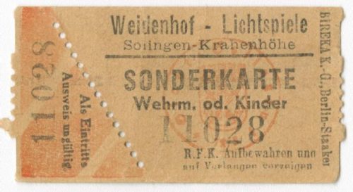 Eine Eintrittskarte (Sonderkarte, Wehrmacht oder Kinder) der "Weidenhof-Lichtspiele" in der Bur ...