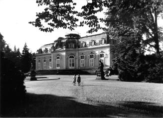 Blick auf die Südfassade des Corps de Logis