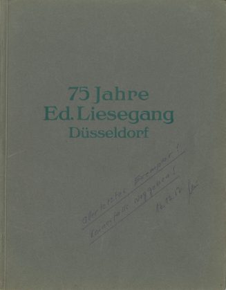 Deckblatt der Broschüre zum 75 jährigen jubiläum von Ed. Liesegang, 1929