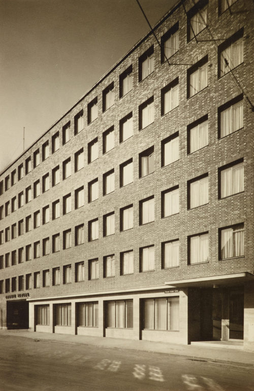 Hugo Schmölz (Künstler*in), Pressehaus Drahtverband, Düsseldorf, Seitliche Ansicht von der Straße, Architekt Bernhard Pfau, ca. 1938