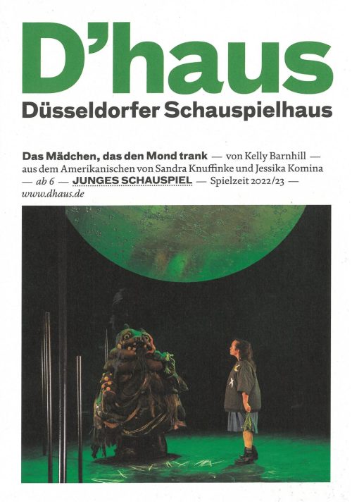 Programmheft (Umschlag) zu "Das Mädchen, das den Mond trank" von Kelly Barnhill. Premiere am 14 ...