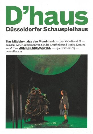 Programmheft (Umschlag) zu "Das Mädchen, das den Mond trank" von Kelly Barnhill. Premiere am 14 ...