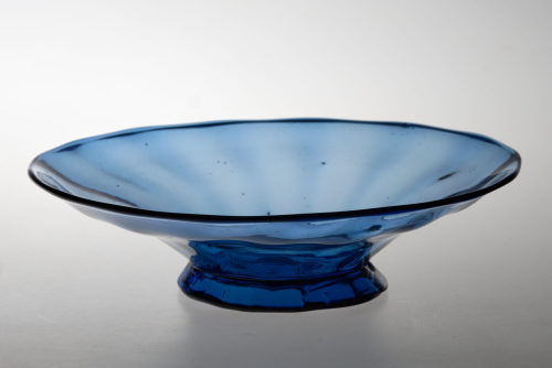 Blaue gerippte Schale, ca. 1650–1750