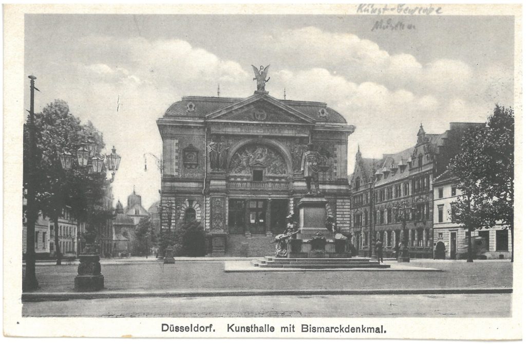 Düsseldorf, Kunsthalle mit Bismarckdenkmal