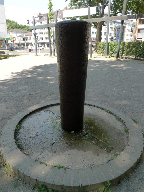 Georg Penker (Architekt*in), Brunnen auf dem Münsterplatz, 1980