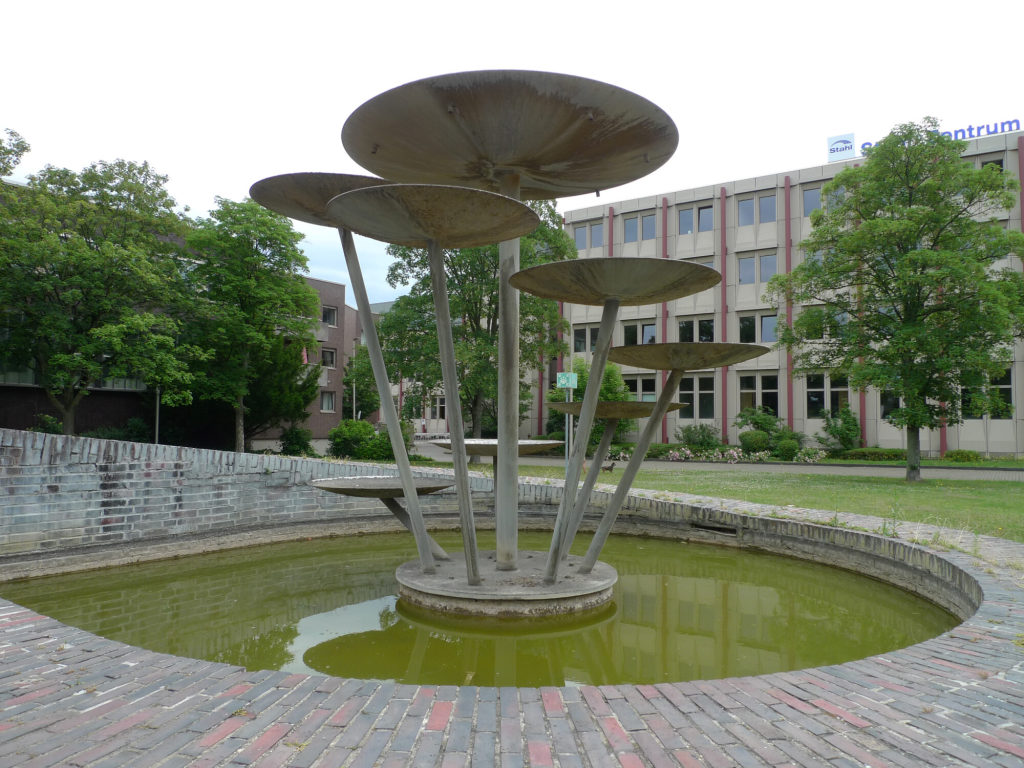 Brunnen "Gemeinschaftsarbeit"