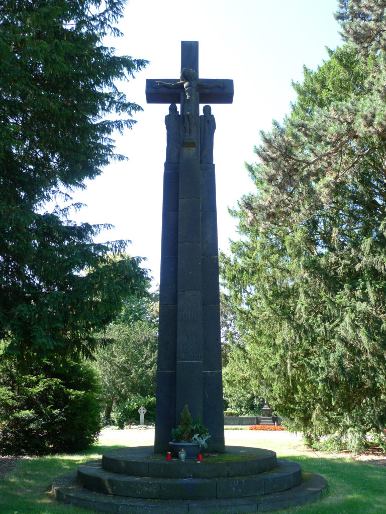 Gefallenen-Hochkreuz Südfriedhof