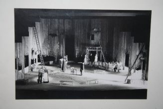 Szenenfoto Ensemble in "Platonow" von Anton P. Cechov