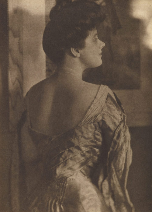 Gertrude Käsebier (Künstler*in), Porträt - Mrs. Philip Lydig, ca. 1904