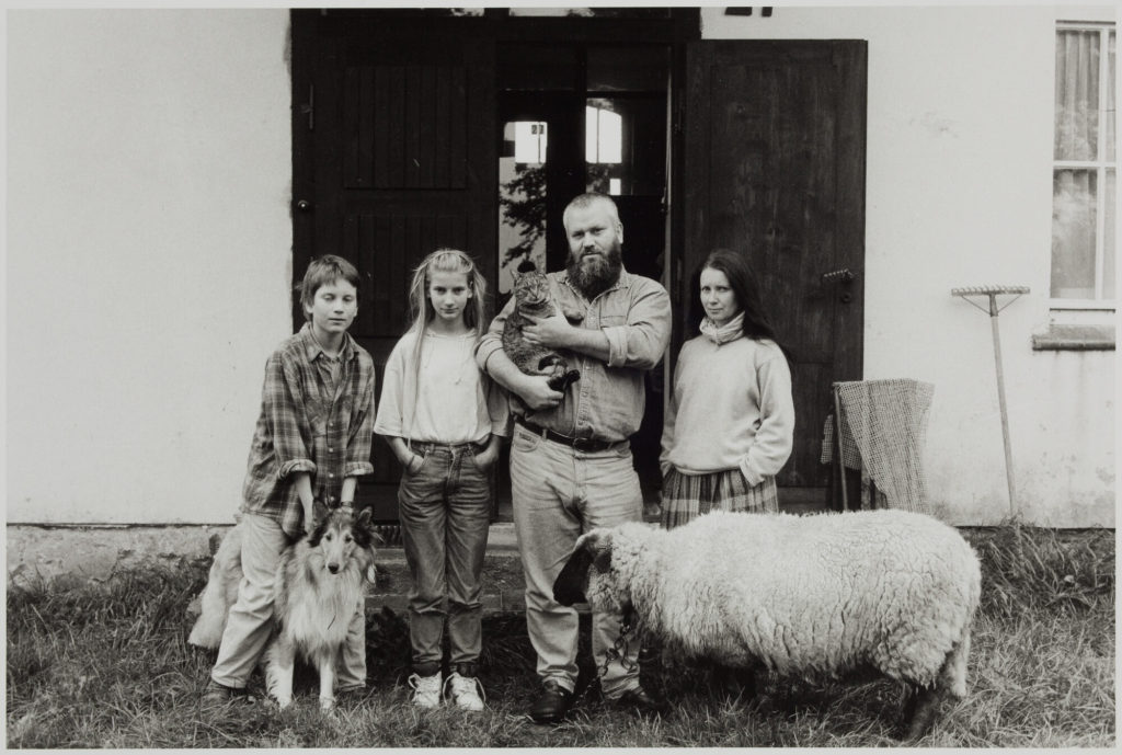 Familie A. (Maler/Grafiker/Fotograf, Grafikerin), Steinhagen-Krummenhagen