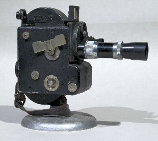 Cine Nizo 16 Mod. D 3, 16-mm-Film-Kamera, München, 1930