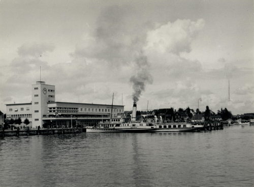 Ernst Schieron (Künstler*in), Friedrichshafen am Bodensee, Hafenbahnhof, ca. 1933–1939