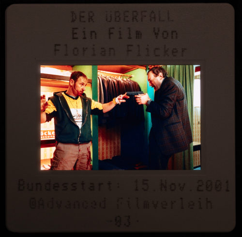 ÜBERFALL, DER, 2001