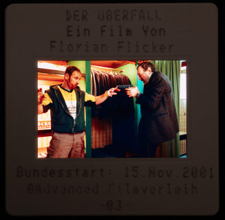 ÜBERFALL, DER