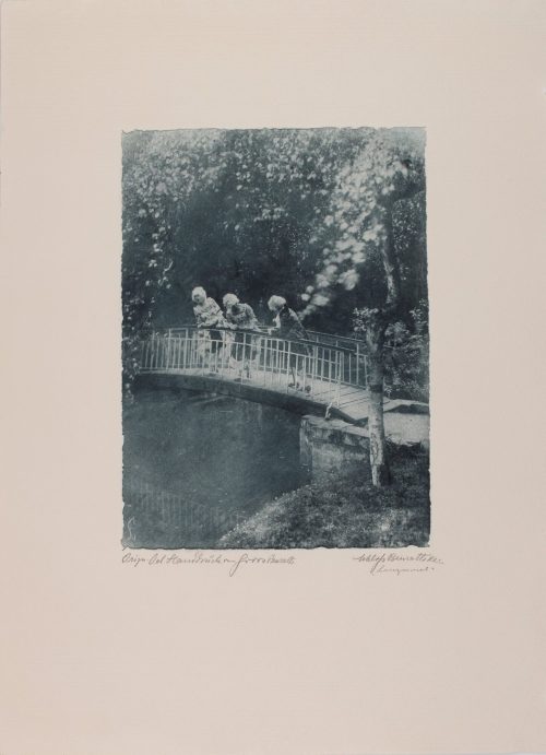 Jakob Groos-Benrath (Fotokünstler*in), „Lenzmonat“ aus der Mappe Öldrucke Schloss-Spiele, 1925