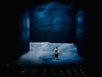 Fotografie aus der Aufführung "antigone"