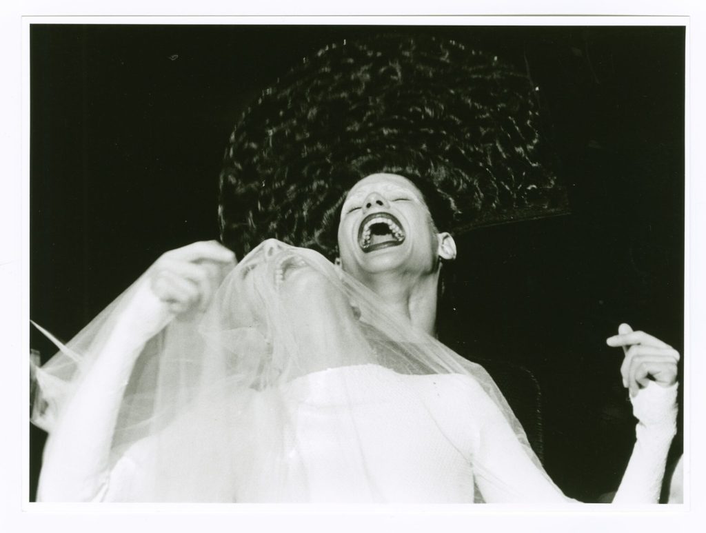 Salome von Oscar Wilde (Szenenfoto). Premiere am 21.6.1997 am Düsseldorfer Schauspielhaus