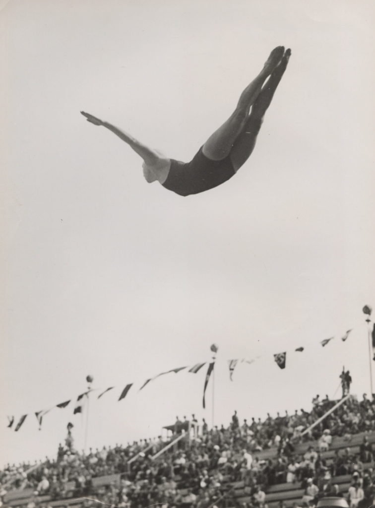 Amerikanischer Doppelsieg im Turmspringen der Frauen. Poynton-Hill - USA springt! (Olympische Sommerspiele 1936)