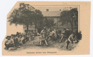Italienische Arbeiter beim Mittagsmahl.