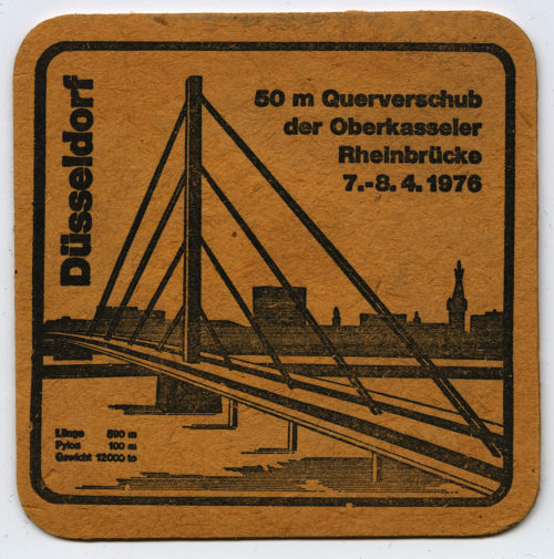 Unbekannt (Hersteller*in), Bierdeckel "50 m Querverschub der Oberkasseler Rheinbrücke 7.-8.4.1976", um 1976