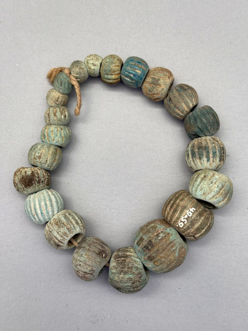 Unbekannt (Ausführung), Römische „Melonen“-Perlen, ca. 1–200 n. Chr.