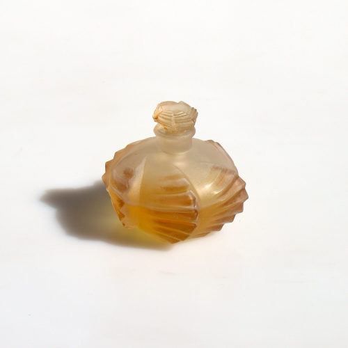 René Lalique (Entwurf), Parfumflakon "Camille" oder "Torsade", 1927 (Entwurf), frühe Ausführung