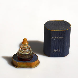 Parfumflakon "Imprudence" (Unbedachtheit) mit Schachtel