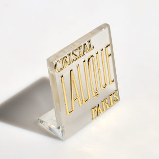 Firmenschild "Cristal Lalique Paris"