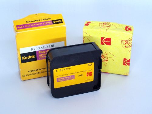 Kodak Plus-X Reversal, Kassette mit panchromatischem Super-8-S/W-Umkehrfilm, USA / Frankreich,  ...