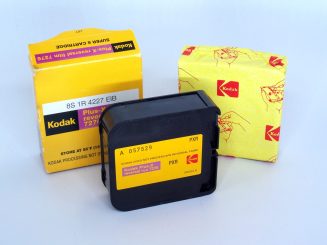 Kodak Plus-X Reversal, Kassette mit panchromatischem Super-8-S/W-Umkehrfilm, USA / Frankreich,  ...