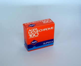 Agfa Moviechrome 160, Verpackung einer Super-8-Farb-Film-Kassette für Außen- und Innenaufnahmen ...