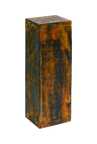 Stele in Orange-Blau