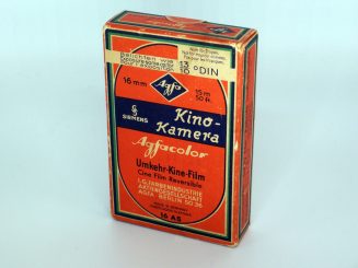 Agfacolor Umkehr-Kine-Film, 16 mm-Farb-Umkehrfilm-Kassette für Siemens Kino-Kamera, Berlin, nac ...