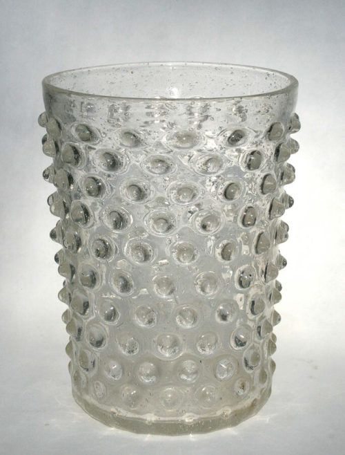 Nuppenbecher