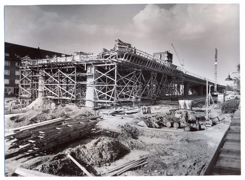 Ruth Lauterbach-Baehnisch (Künstler*in), Baustelle Nordbrücke, vor 1957